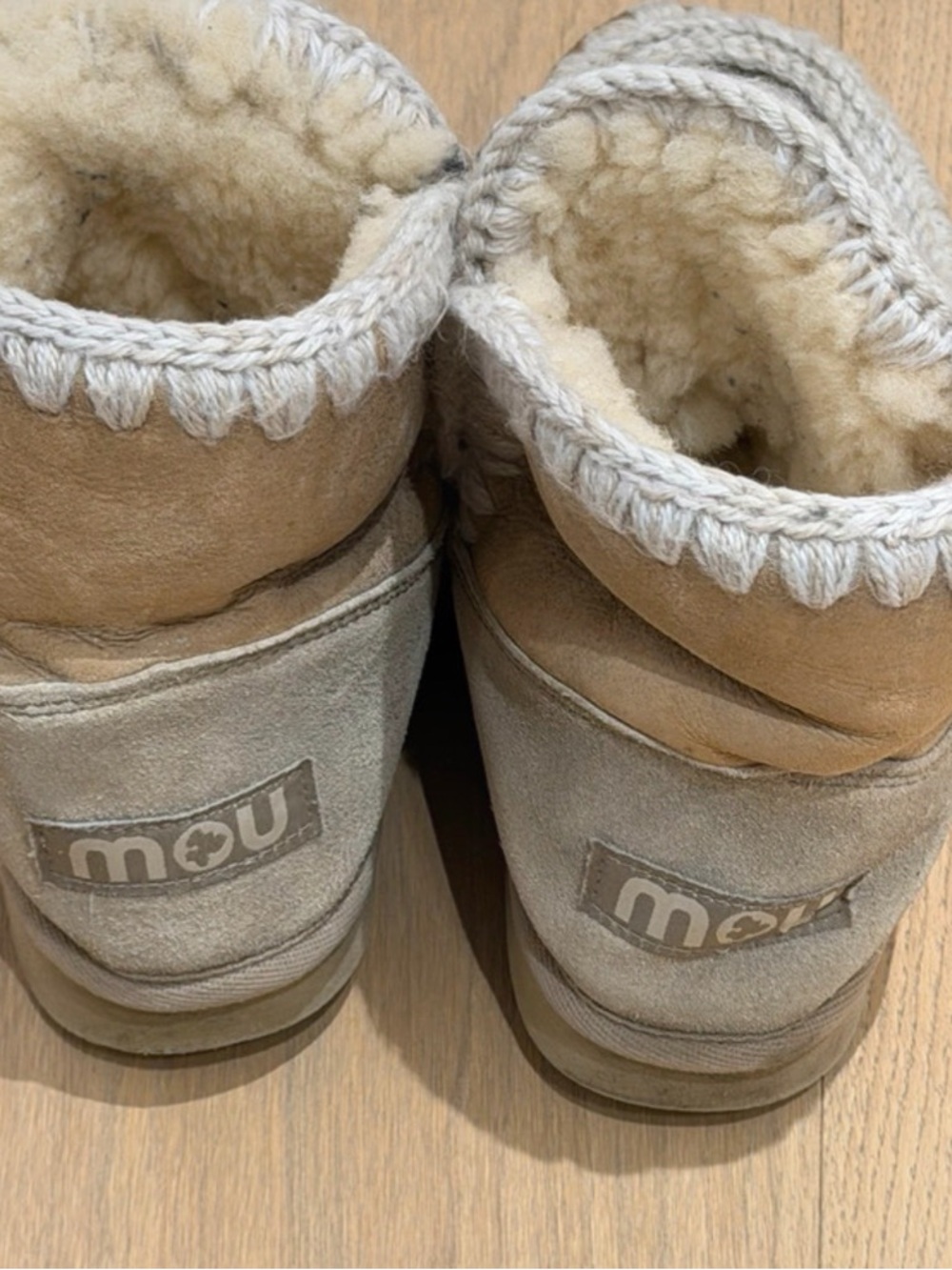 Women’s Beige Shearling Lined Boots with Star Embellishments - Picture 3 of 3